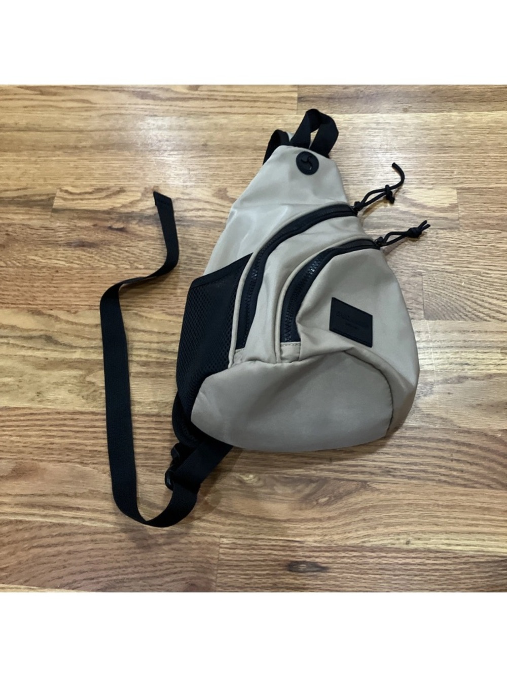 Duchamp Cross Body Sling Bag. Tan And Black, Adjustable Strap. Unisex. EUC